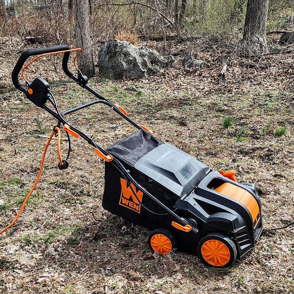 16-Inch, 15-Amp 2-in-1 Electric Dethatcher and Scarifier 16-Inch, 15-Amp 2-in-1 Electric Dethatcher and Scarifier