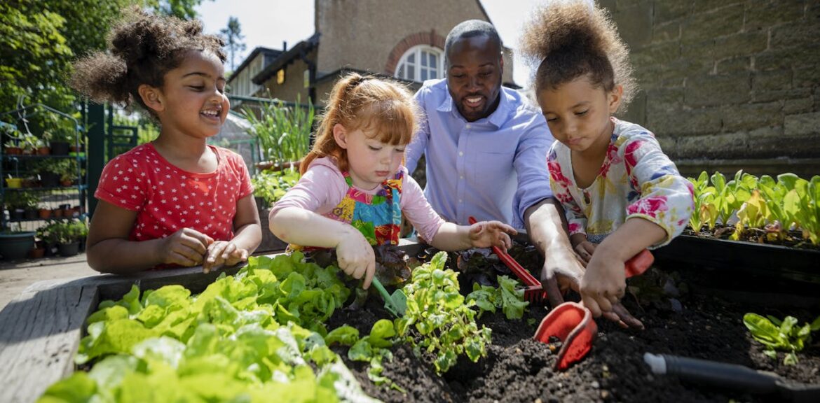 School gardens help students learn science and connect with agriculture – but making them happen isn’t easy School gardens help students learn science and connect with agriculture – but making them happen isn’t easy