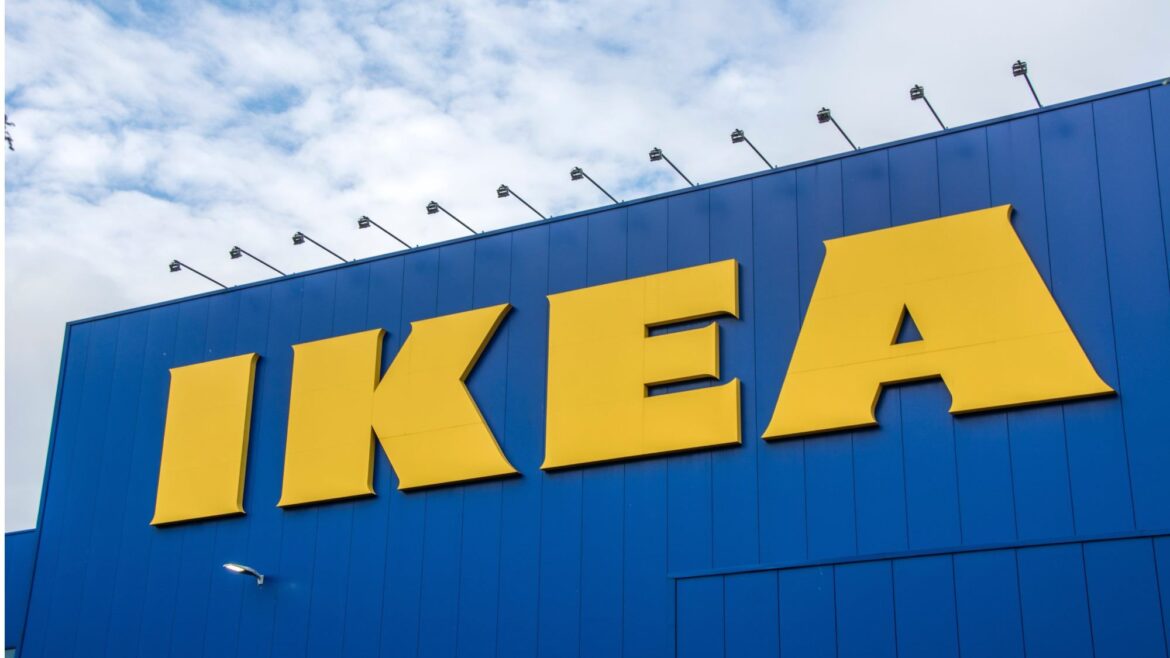 I’m a home editor and I’ve just found 12 IKEA gems perfect for small patios IKEA store