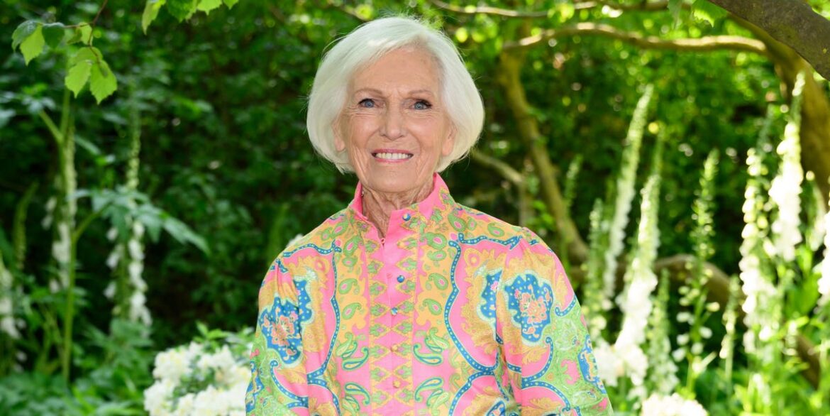 Mary Berry’s 3 simple tips to keep pests out of your garden Mary Berry’s 3 simple tips to keep pests out of your garden