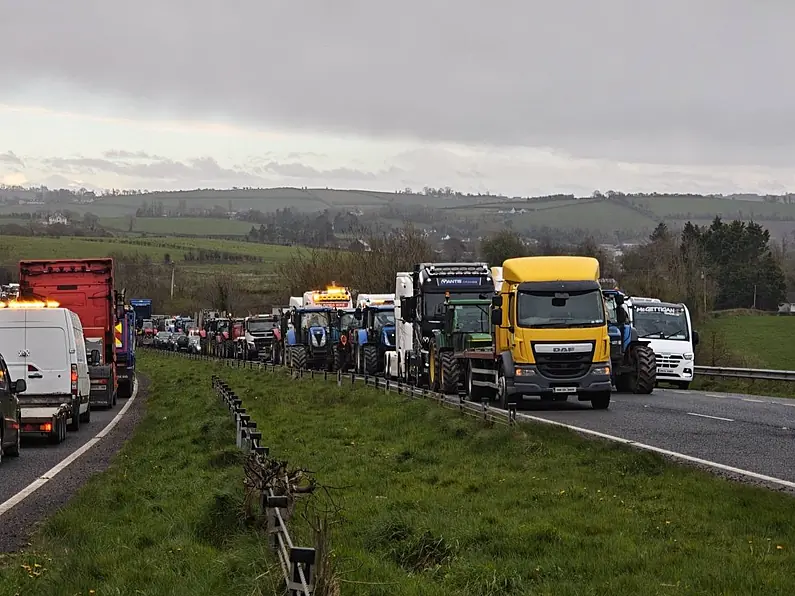 Hundreds support peaceful Donegal fuel protest as dual carriageway blocked