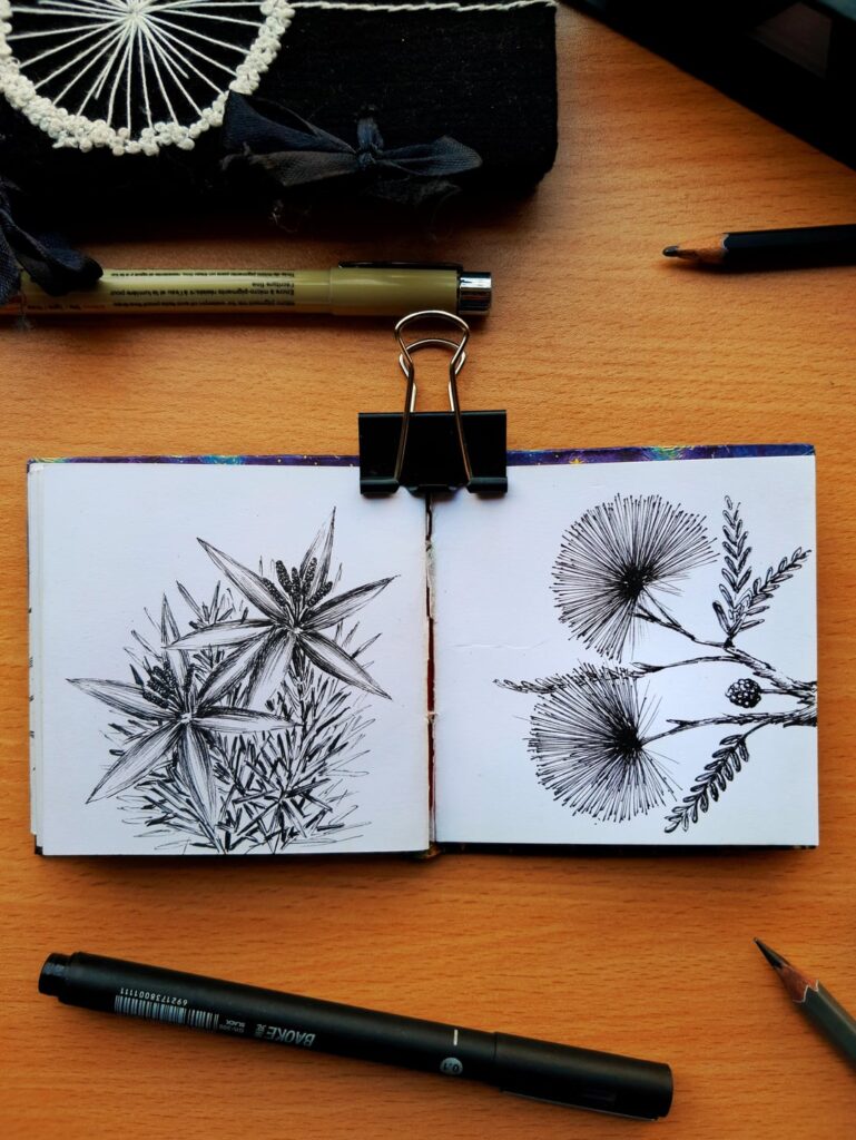 Filling my tiny floral sketchbook 🌿✨🌸