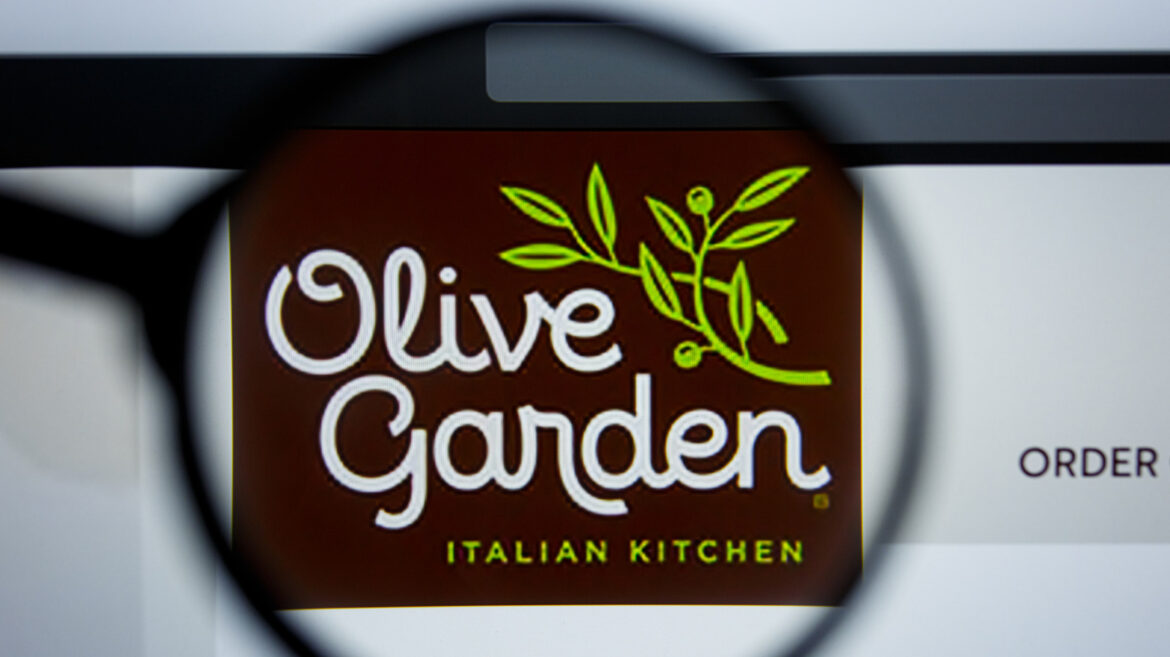 What Olive Garden Does With Uneaten Food Every Day