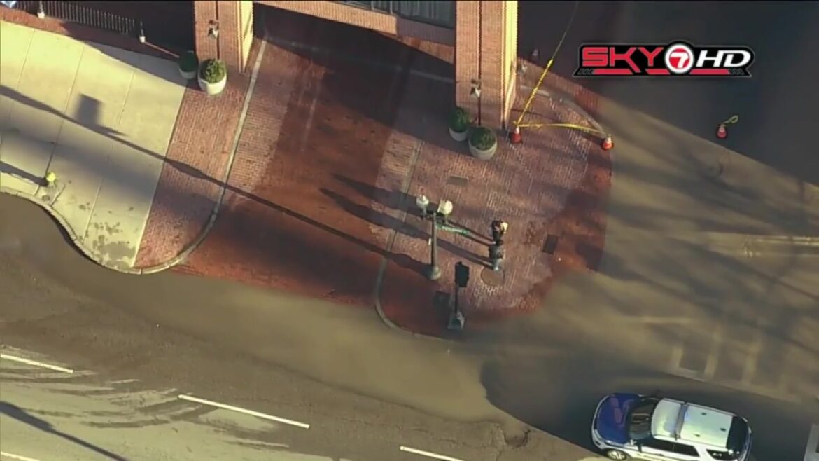 Water main break near Boston Public Garden – Boston News, Weather, Sports Water main break near Boston Public Garden - Boston News, Weather, Sports