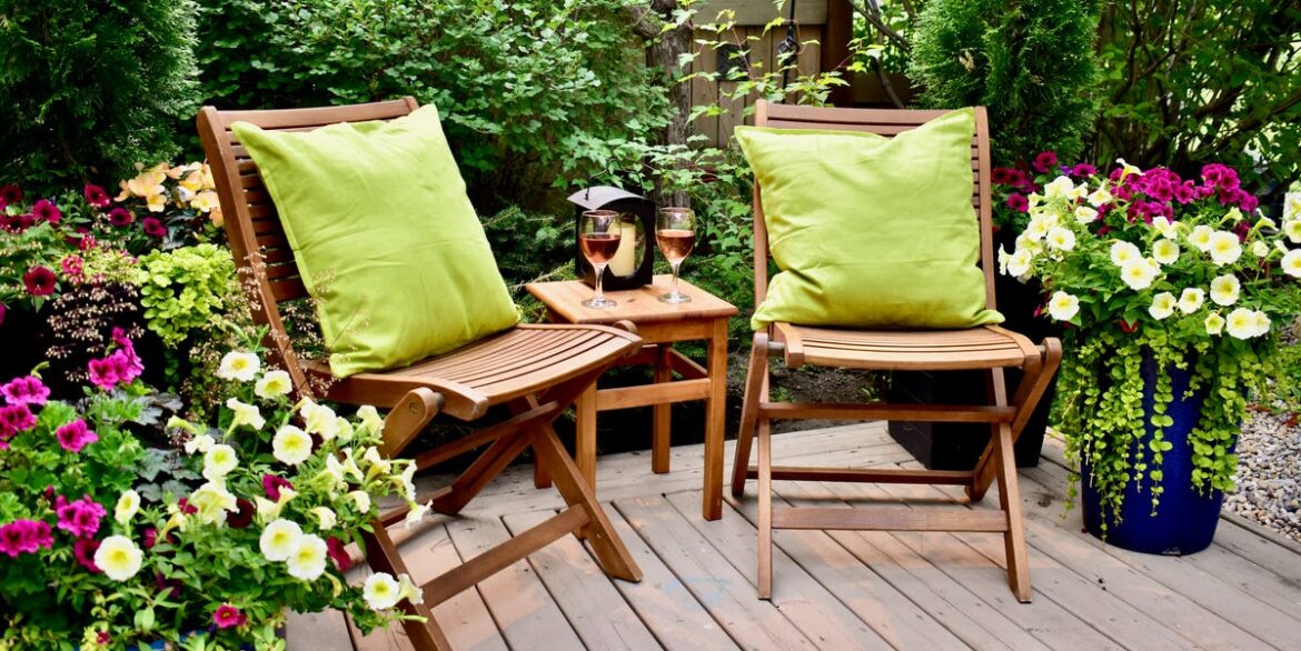 17 Best Patio Plants to Turn Your Porch Into a Lush Paradise 17 Best Patio Plants to Turn Your Porch Into a Lush Paradise