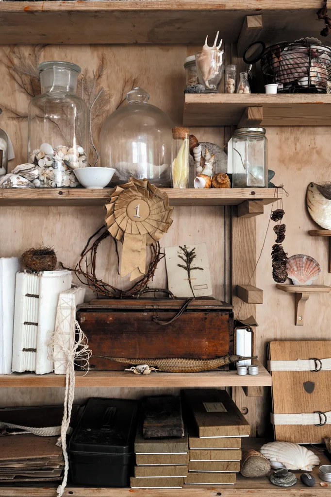 Sibella Court shed