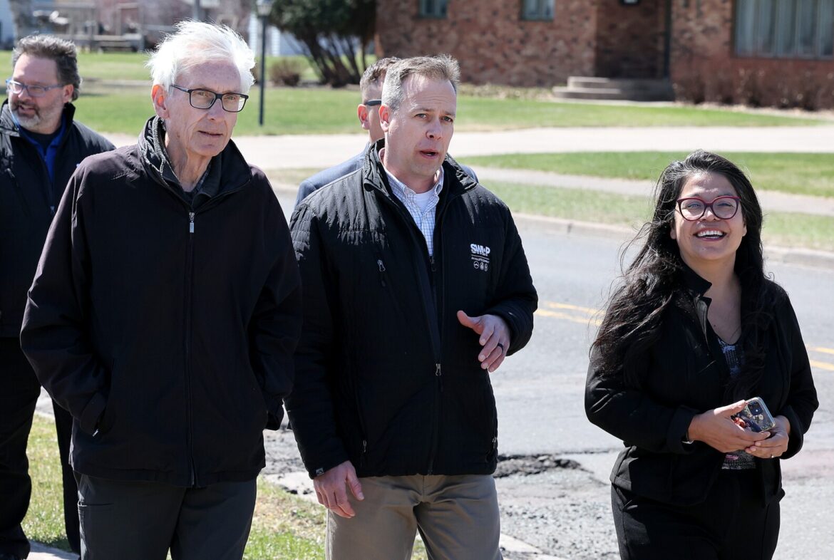 Governor tours Superior solar garden – Superior Telegram Governor tours Superior solar garden - Superior Telegram