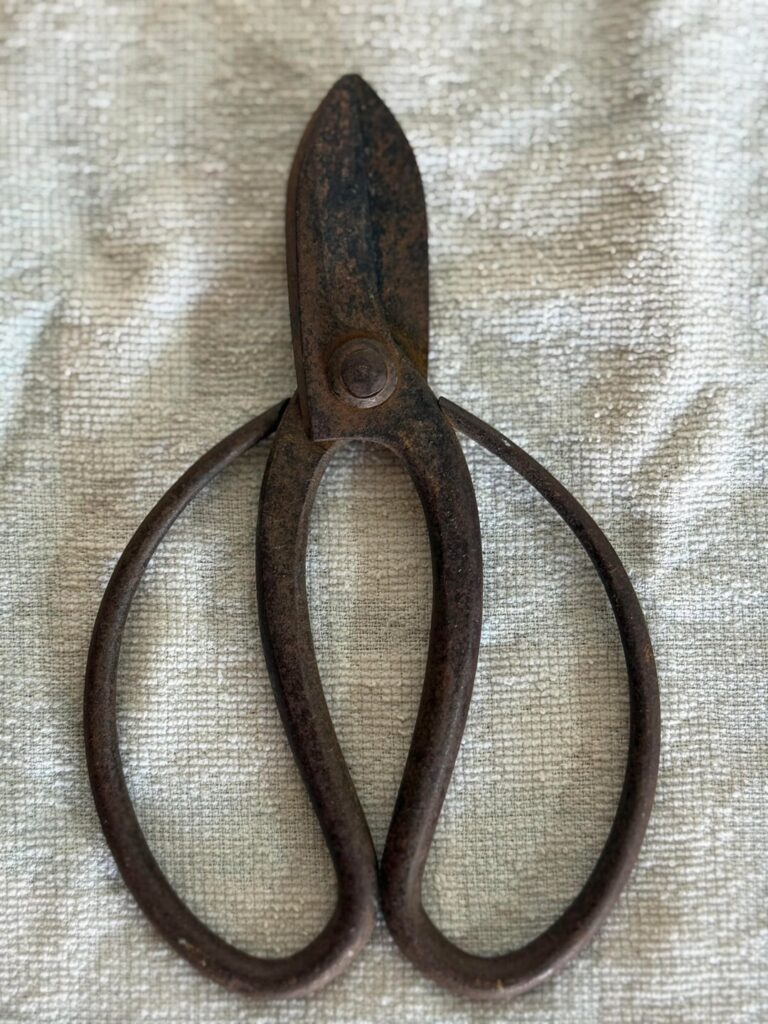 Before and after restoring Japanese trimmers from the 60’s! Before and after restoring Japanese trimmers from the 60’s!