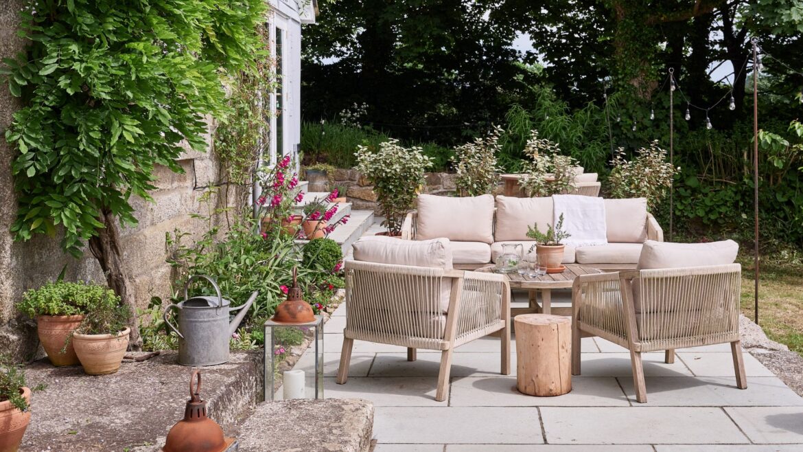 Where to buy garden lounge sets for relaxing in style Where to buy garden lounge sets for relaxing in style