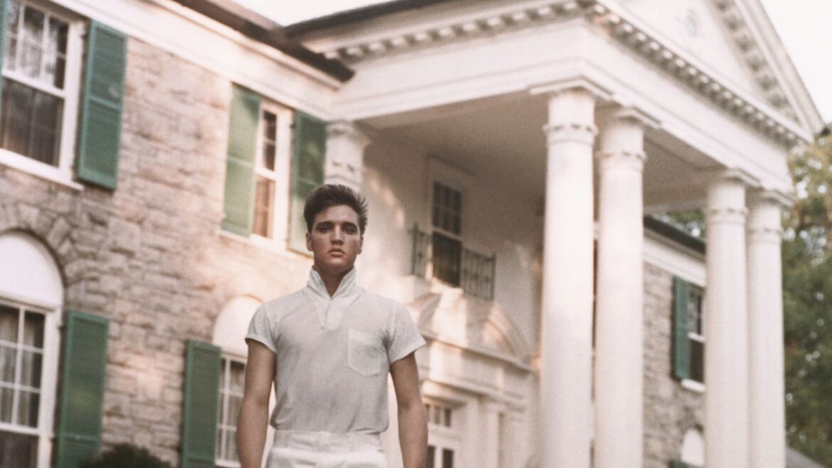 Elvis Presley’s Retro Pool Furniture is Still Iconic in 2026 elvis presley in front of graceland