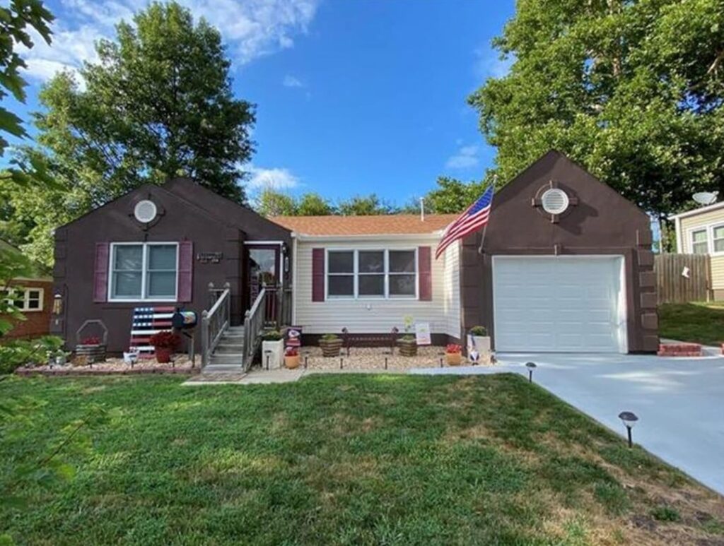 Thank you guys… A couple pictures from a few years ago when I bought the house to now. Thank you guys… A couple pictures from a few years ago when I bought the house to now.