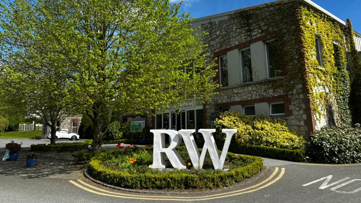 Rathwood Home and Garden World customers ‘must get help’ Rathwood Home and Garden World customers ‘must get help’