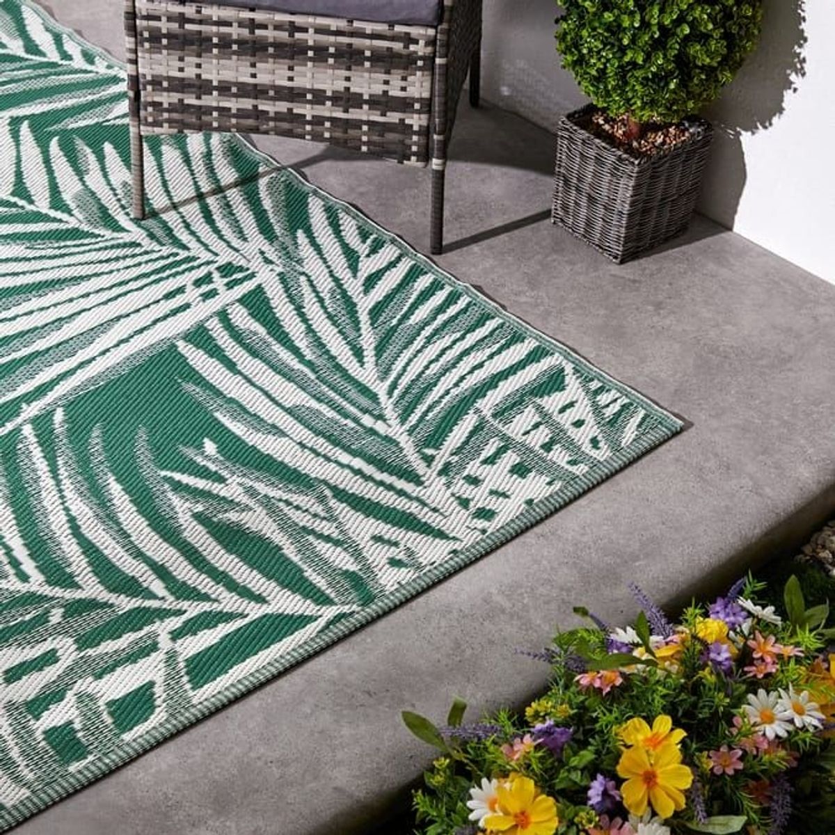 Home Bargains Jardin Garden Rug - Green Leaf