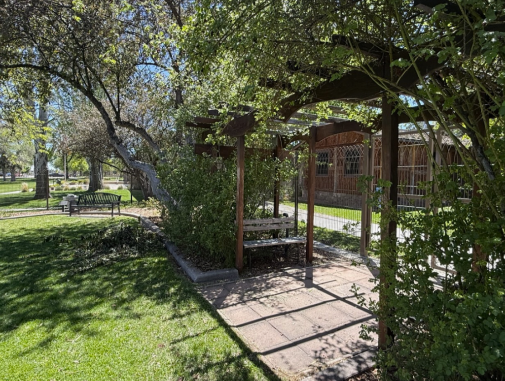 Los Alamos Memorial Rose Garden Sports New Fence – Los Alamos Reporter Los Alamos Memorial Rose Garden Sports New Fence – Los Alamos Reporter