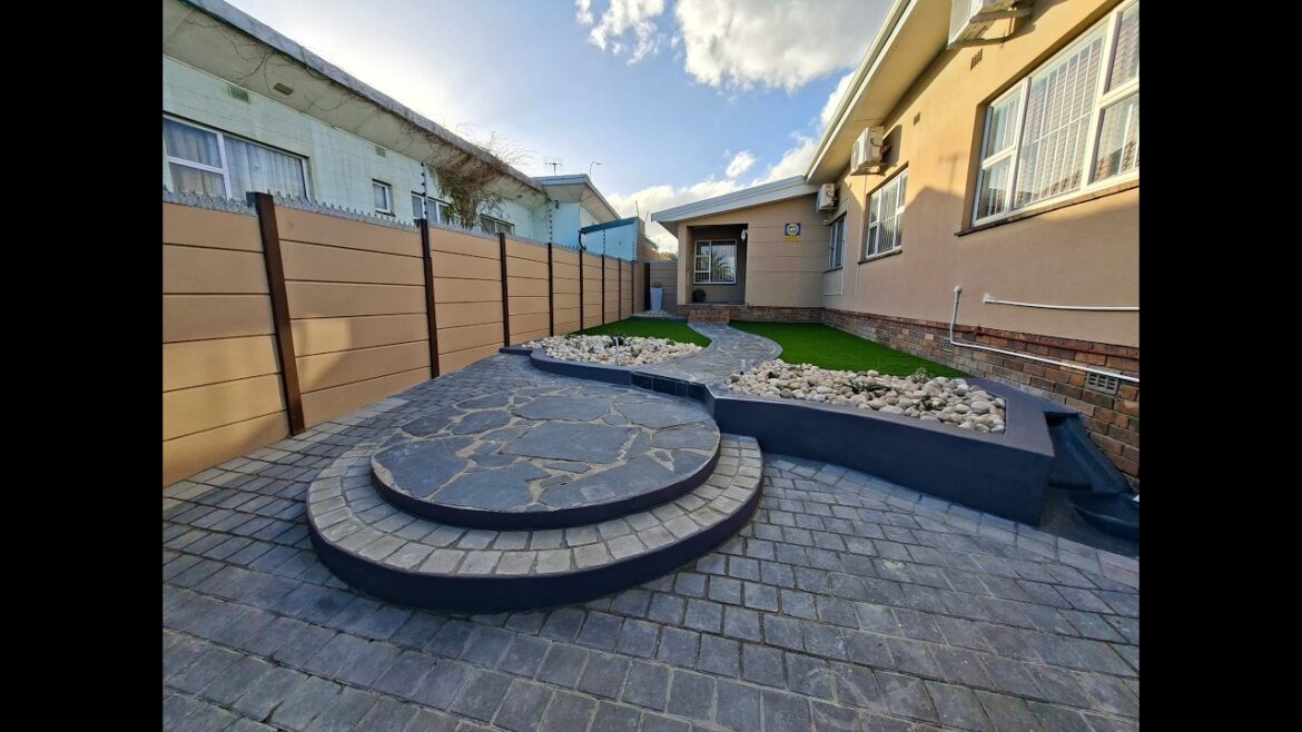 1980`s Front yard Refreshed with Artificial Grass and Edging 1980`s Front yard Refreshed with Artificial Grass and Edging
