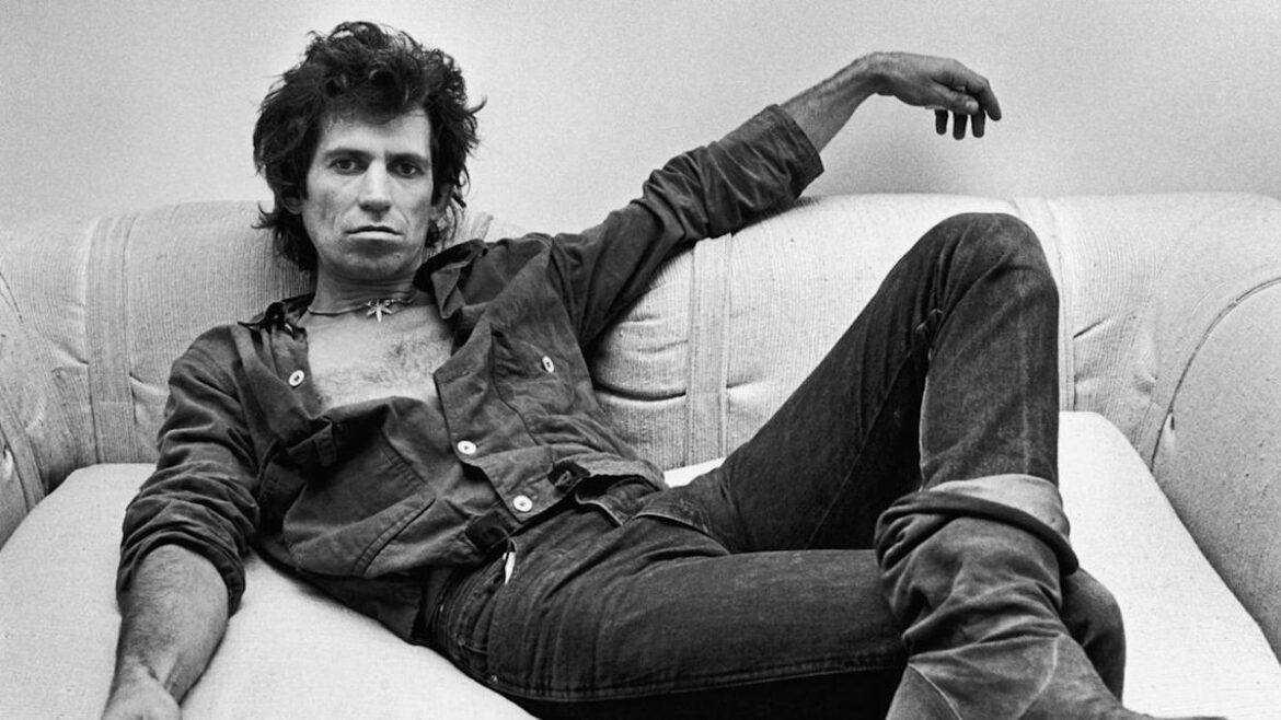 Keith Richards’ Brilliant ’60s Front Yard Layout Turned His Home Into a Storybook Escape – It Sets a New Standard for Cottage Landscaping in 2026 Keith Richards' Brilliant '60s Front Yard Layout Turned His Home Into a Storybook Escape – It Sets a New Standard for Cottage Landscaping in 2026