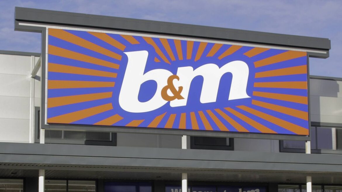 B&M’s £7 ‘modern’ mushroom lamp makes gardens look ‘stylish’ at night Liverpool Echo