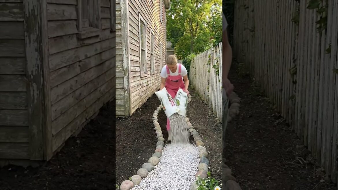 Garden Paths This Beautiful Shouldn’t Be This Easy #gardenhacks #inspiration #DIY Garden Paths This Beautiful Shouldn't Be This Easy #gardenhacks #inspiration #DIY