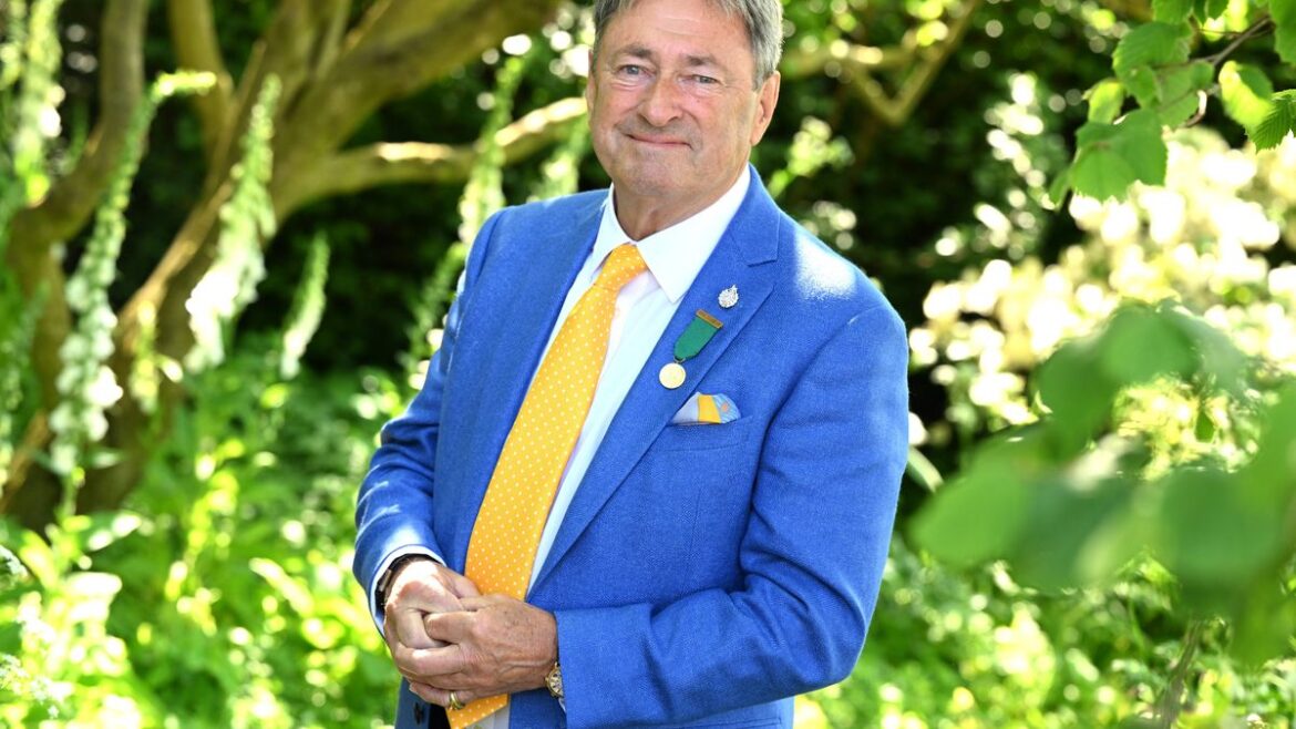Alan Titchmarsh issues important advice to gardeners ‘away all day at work’ Daily Mirror