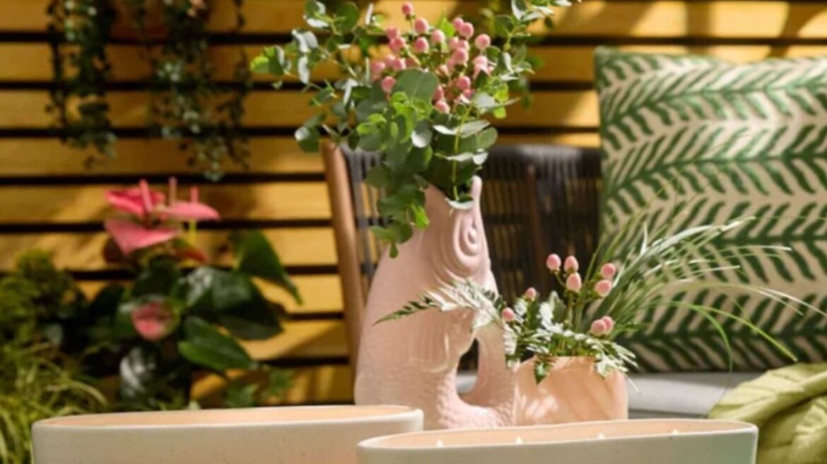 Shopper ‘stocking up’ on garden incense that makes patio ‘smell lovely’ Daily Mirror