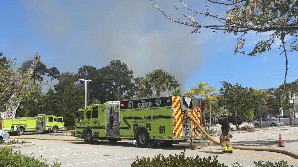 Fire rescue responds to apparent brush fire in Palm Beach Gardens Fire rescue responds to apparent brush fire in Palm Beach Gardens