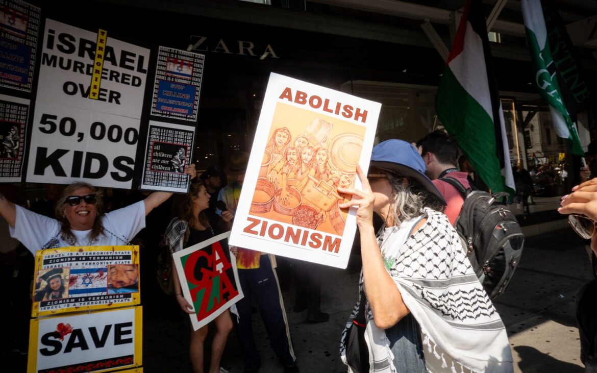New York City garden that had barred Zionist members drops the requirement