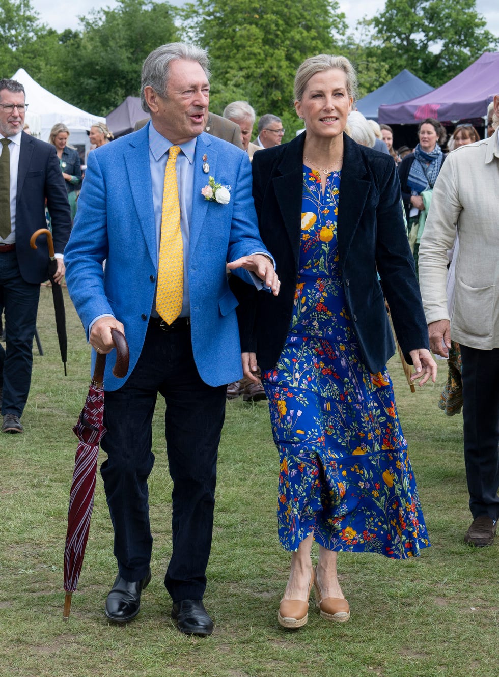 windsor, england june 7: sophie, duchess of edinburgh and alan titchmarsh attend the royal windsor flower show at windsor great park on june 7, 2025 in windsor, england. (photo by mark cuthbert/uk press via getty images)