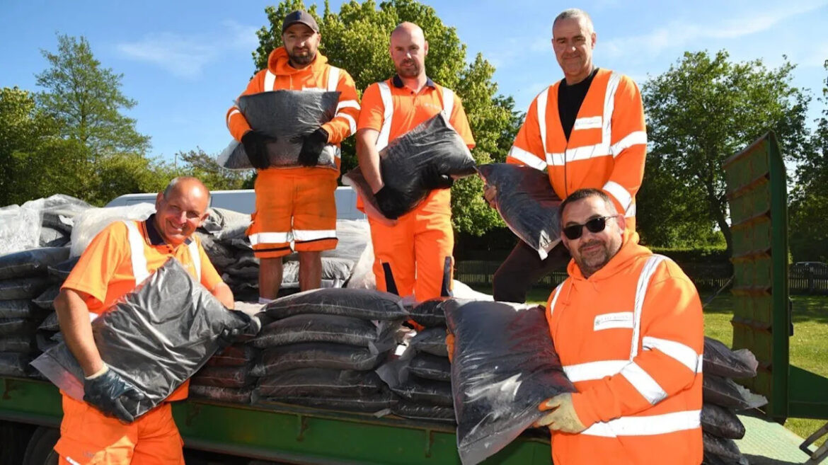 Gardeners offered free bags of compost