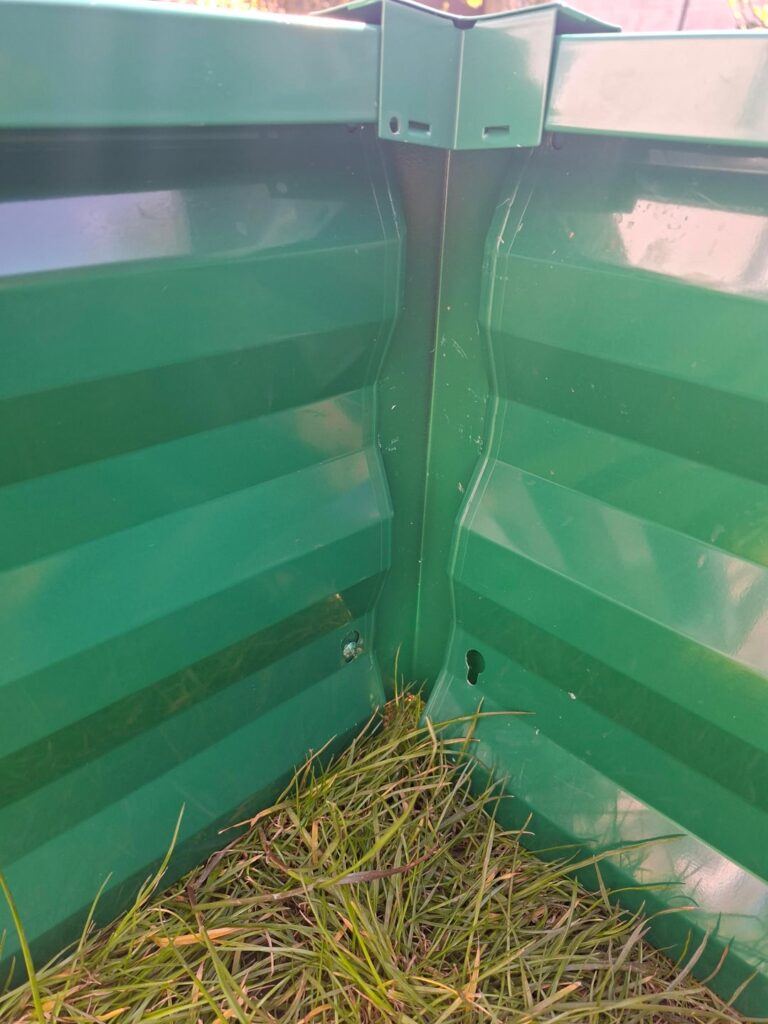 Anyone help make this raised bed? Anyone help make this raised bed?