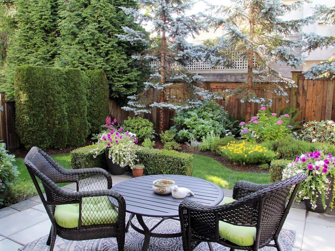 9 things landscapers, gardeners, and interior designers would never have in their outdoor spaces