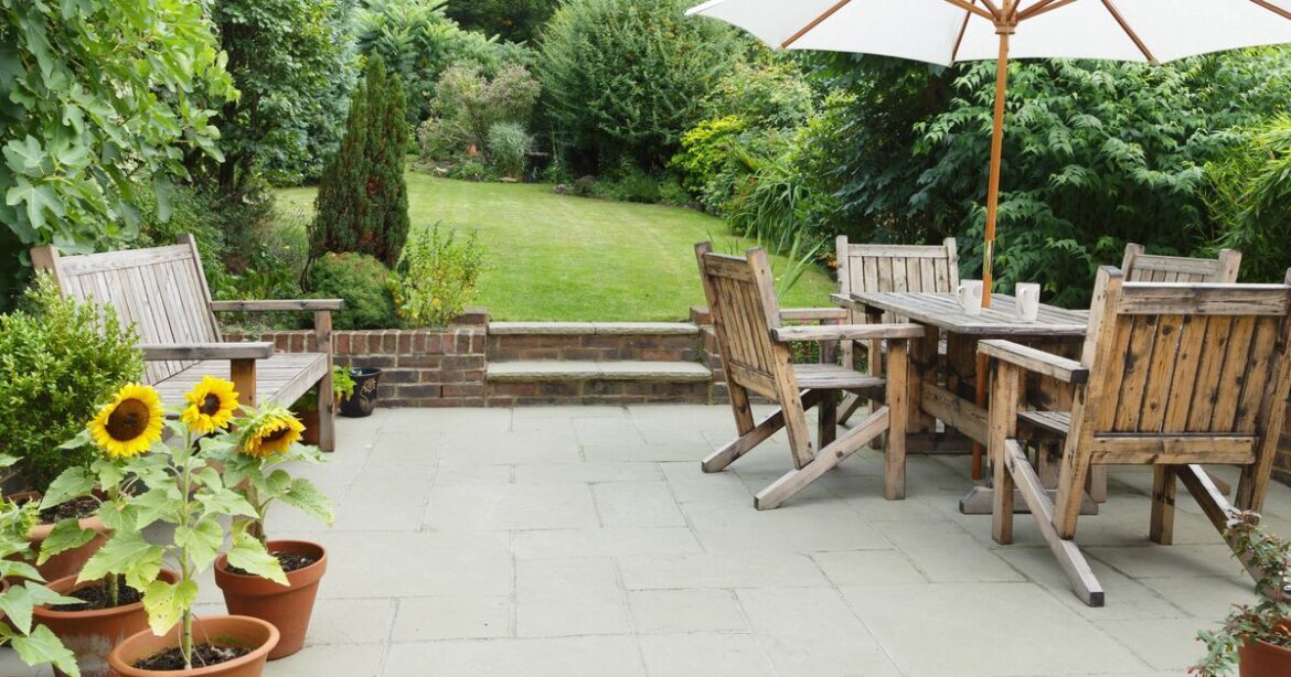 How to remove stubborn black patio stains How to remove stubborn black patio stains