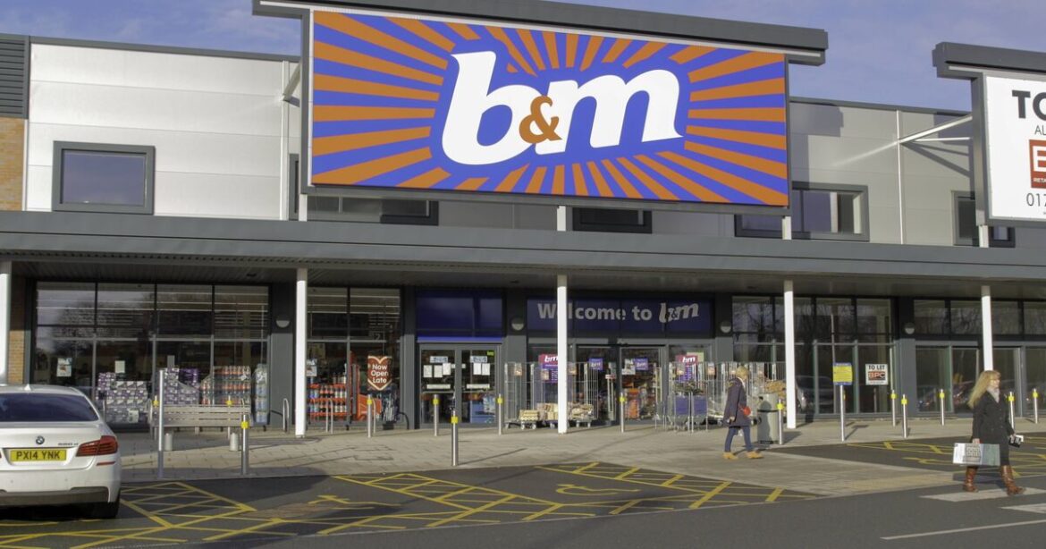 ‘Stylish’ B&M’s £12 lamp is similar to £150 John Lewis version 'Stylish' B&M's £12 lamp is similar to £150 John Lewis version