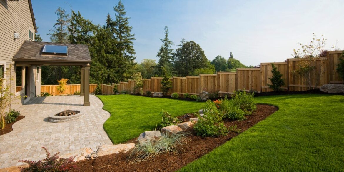 Things Interior Designers Would Never Have in Their Own Outdoor Space Things Interior Designers Would Never Have in Their Own Outdoor Space