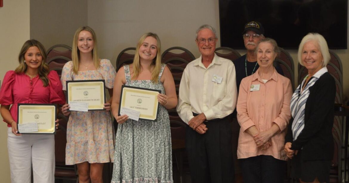 Aiken Master Gardeners awards $3K in scholarships Aiken Master Gardeners awards $3K in scholarships
