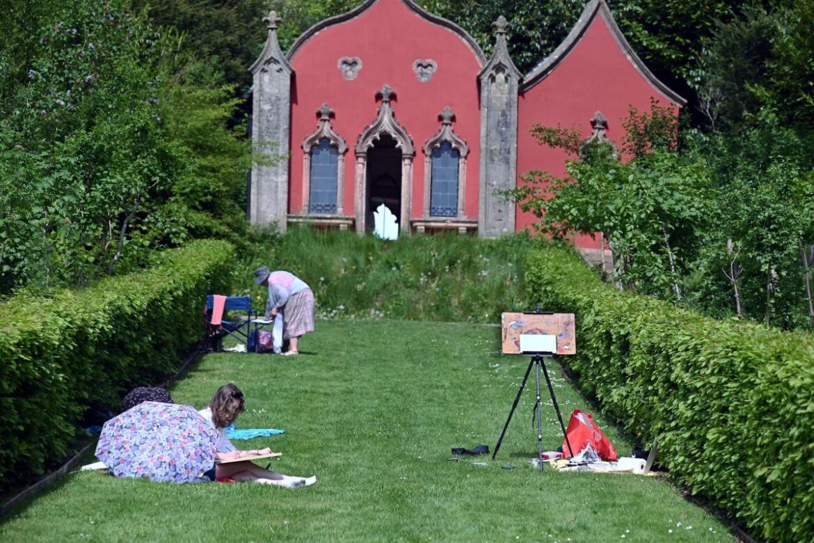 Artists invited to Rococo Garden plein air competition Artists invited to Rococo Garden plein air competition