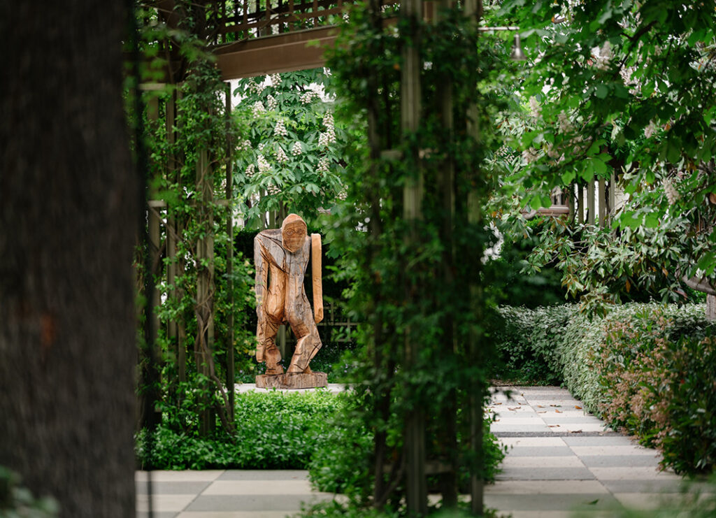 A secret garden in Madrid opens for Thomas Houseago’s ‘ugly sculptures’ A secret garden in Madrid opens for Thomas Houseago’s ‘ugly sculptures’