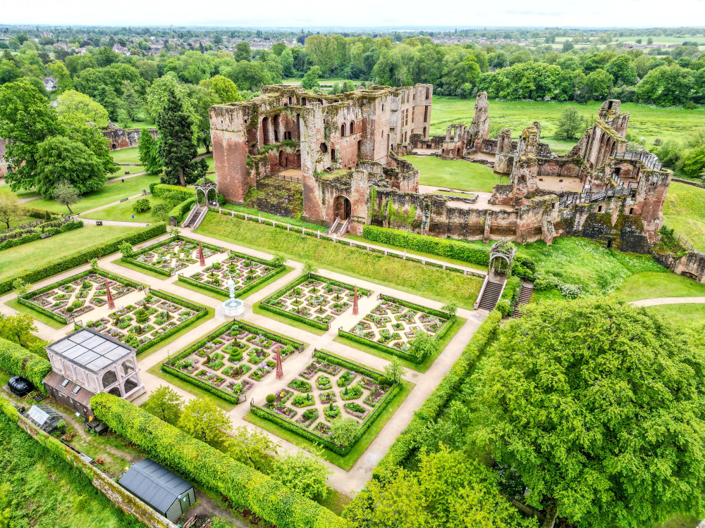 GALLERY: Stunning images of the Elizabethan gardens at Kenilworth Castle in bloom | Local News | News | Kenilworth Nub News GALLERY: Stunning images of the Elizabethan gardens at Kenilworth Castle in bloom | Local News | News | Kenilworth Nub News