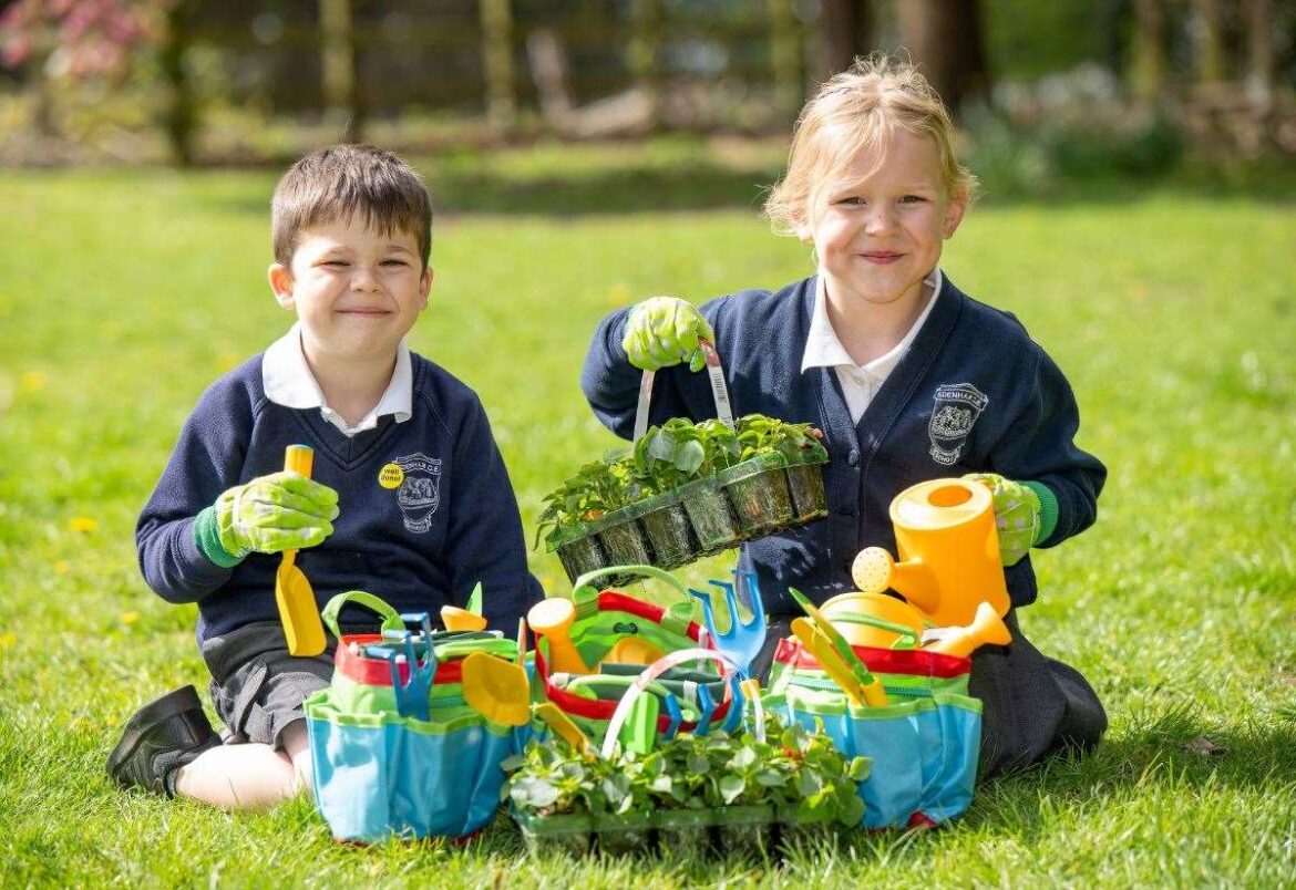 Developer David Wilson Homes gifts gardening equipment to pupils at Edenham CE Primary School Developer David Wilson Homes gifts gardening equipment to pupils at Edenham CE Primary School