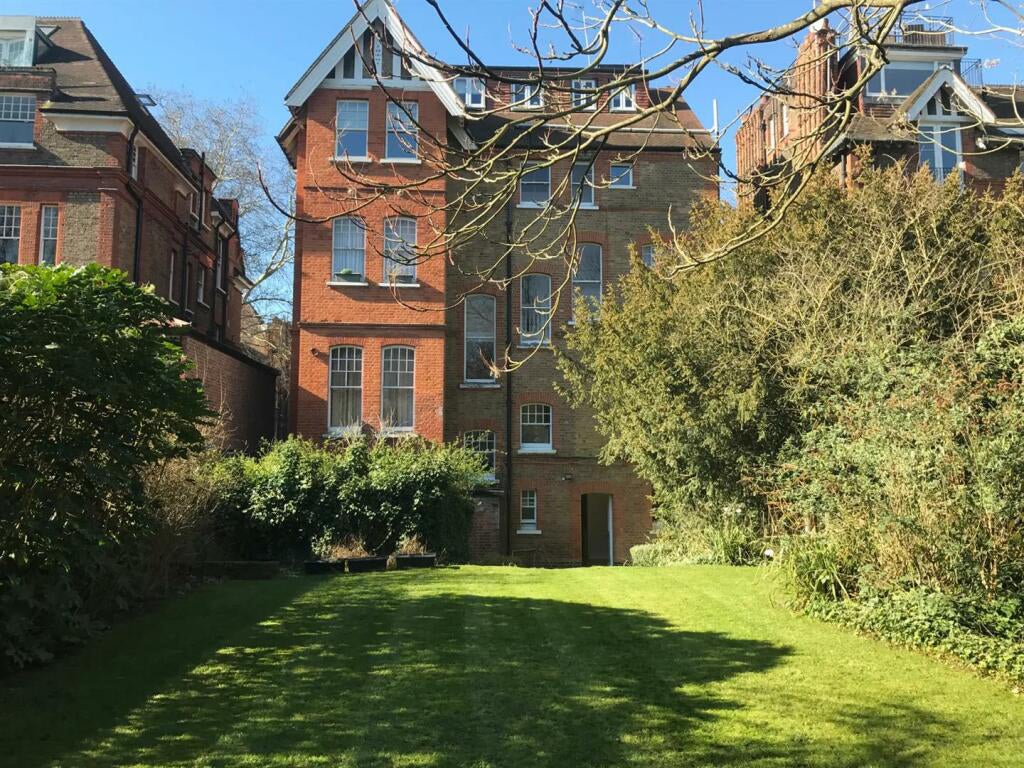 The garden at Strathray Gardens, at the centre of the dispute between neighbours Jodie Schloss and Robin Larkins