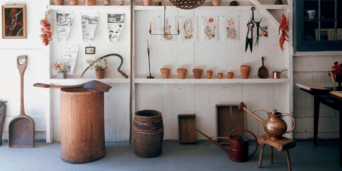 10 “Garden Treasures” Hiding in Your Grandma’s Shed That Could Be Worth Thousands 10 “Garden Treasures” Hiding in Your Grandma’s Shed That Could Be Worth Thousands