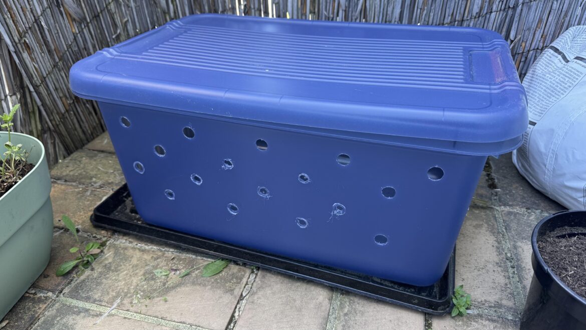 Is it ideal to put net on the holes? Is it ideal to put net on the holes?