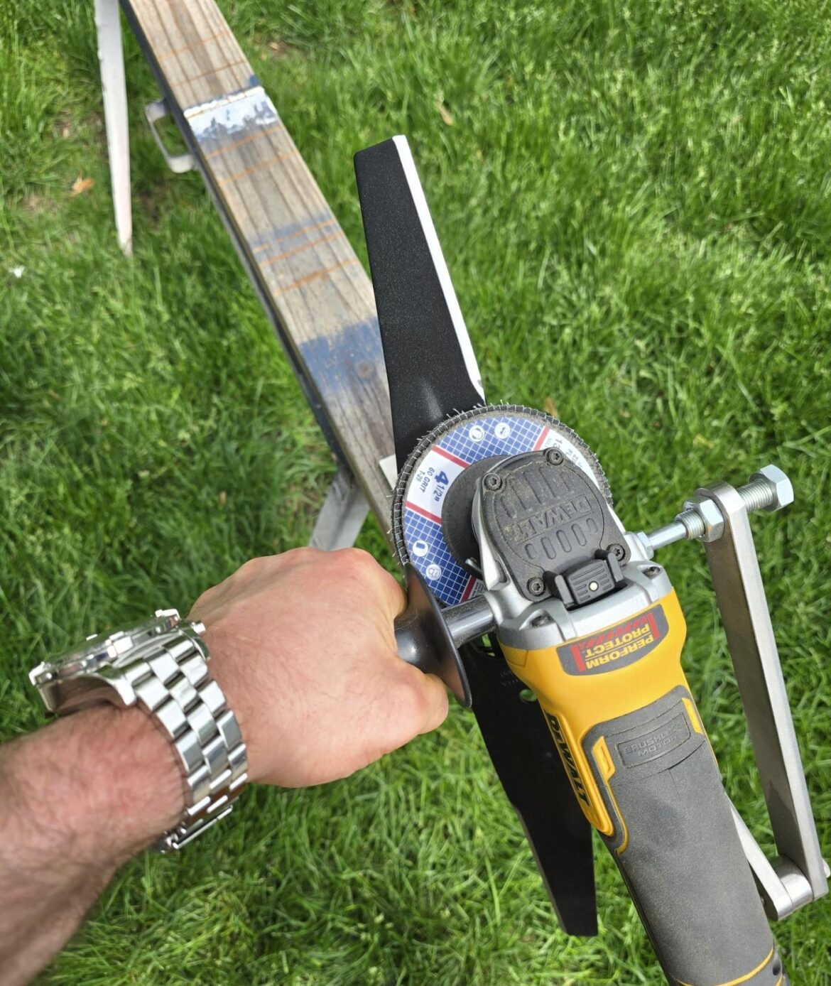 Blade Sharpening Day in 7b Blade Sharpening Day in 7b