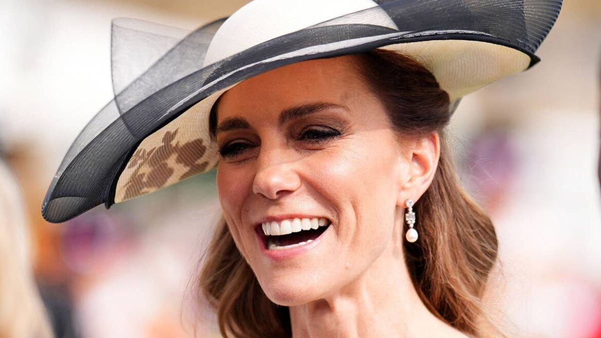 Kate Middleton is the garden party queen in new Self-Portrait dress and movie star hat Kate Middleton is the garden party queen in new Self-Portrait dress and movie star hat