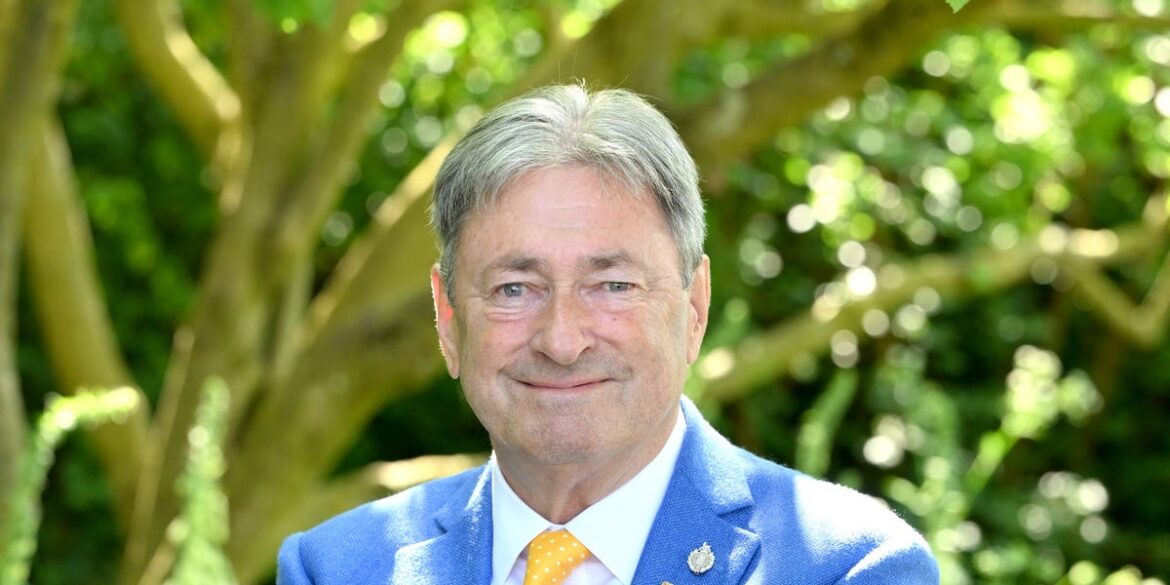 The Colourful, Fragrant Flower 'No Garden Is Complete Without', According To Alan Titchmarsh