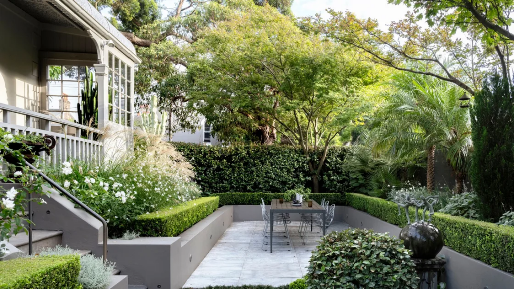 A Victorian Home In Sydney Was Transformed With Lush Gardens A Victorian Home In Sydney Was Transformed With Lush Gardens