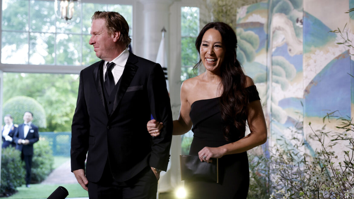The Easy-To-Grow Flower Joanna Gaines Has Overflowing In Her Garden