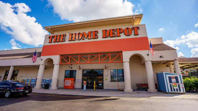 A picture of a Home Depot store exterior.