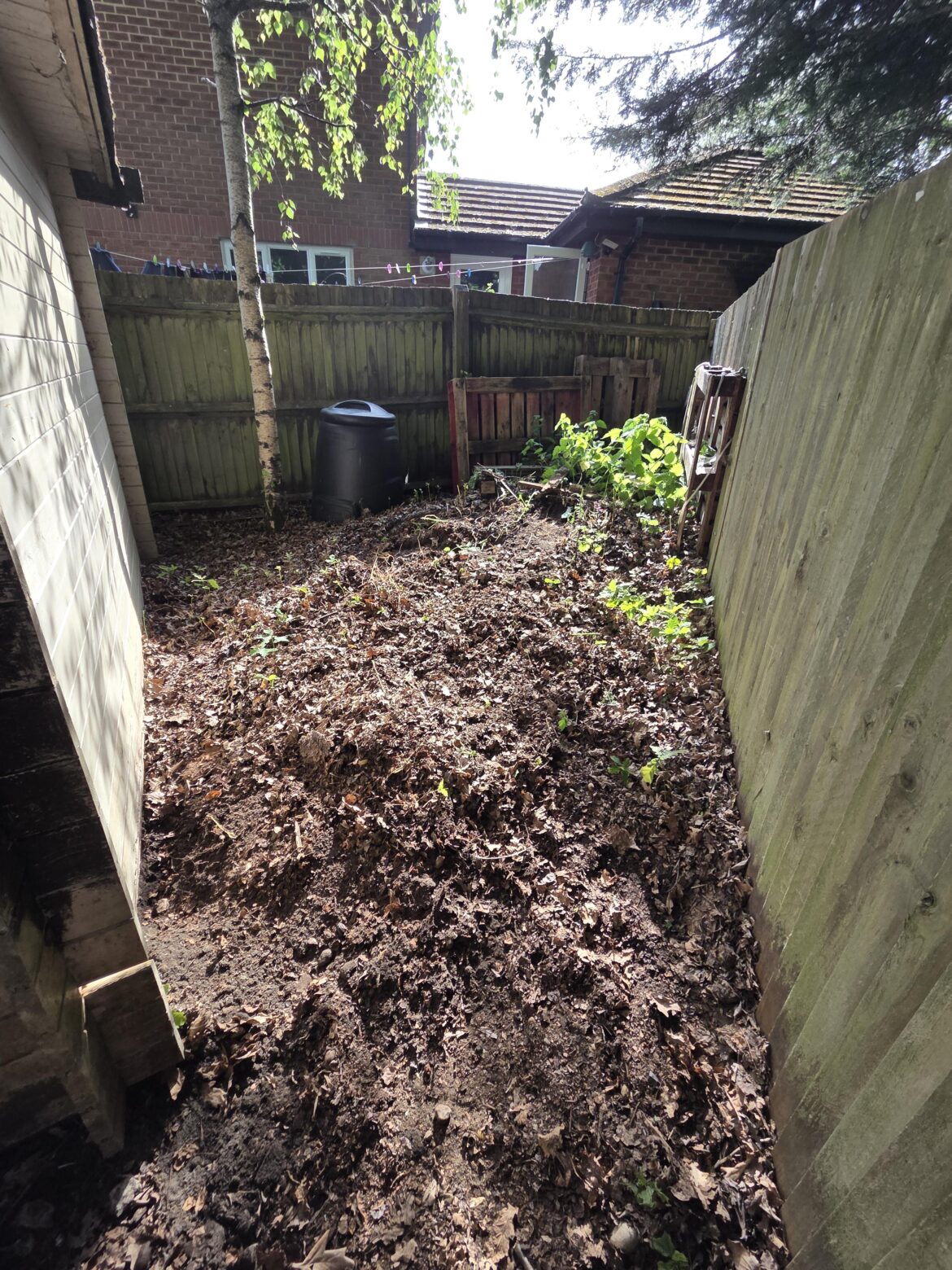 Storing leaf mould