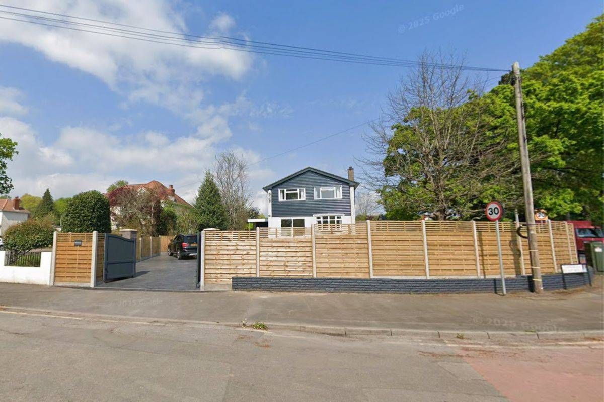 A bid to keep a fence at St Lawrence Road, Chepstow has been refused at appeal