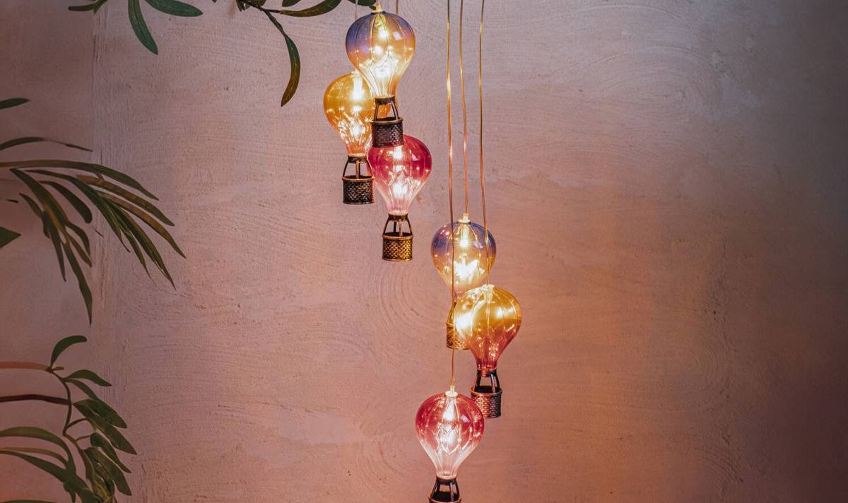 Solar Hot Air Balloon Hanging Light from The Range